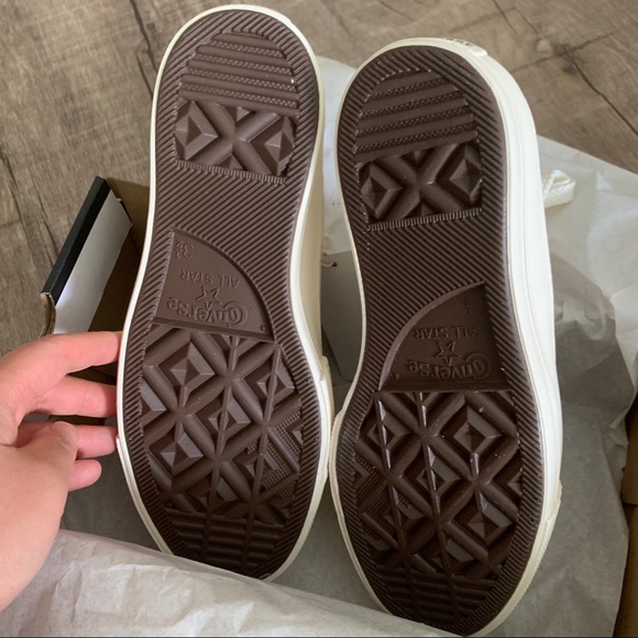 Off-White Chuck Taylor All Star Lift Sneakers - Picture 2 of 12